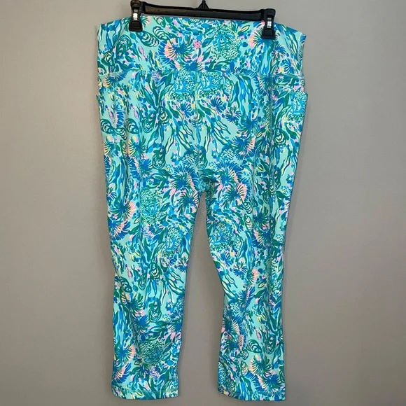 EUC Lilly Pulitzer UPF 50+ Luxletic High Rise Cropped Legging Surf Blue Size XXL - Picture 6 of 7